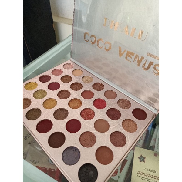 Bảng Phấn Mắt CoCo Venes Hàng Nội Địa Trung Cao Cấp