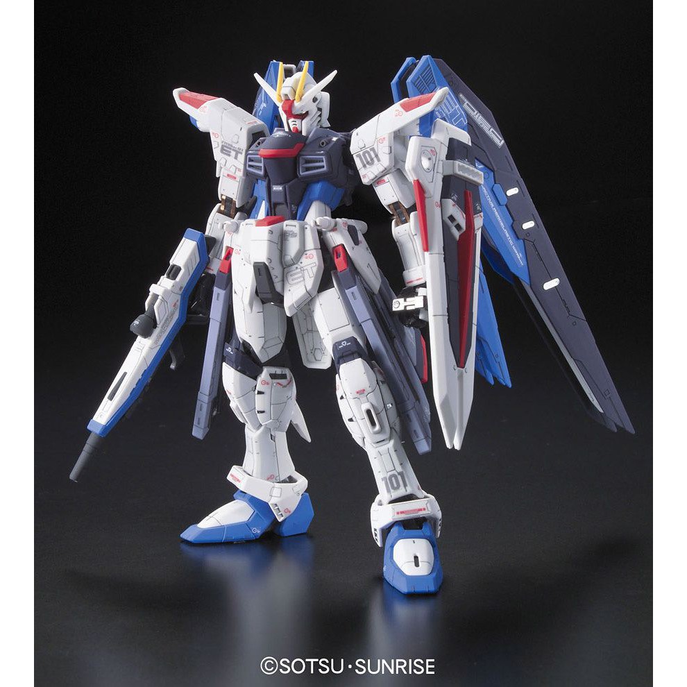 Mô Hình Lắp Ráp Gundam RG Freedom