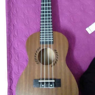 Đàn Ukulele