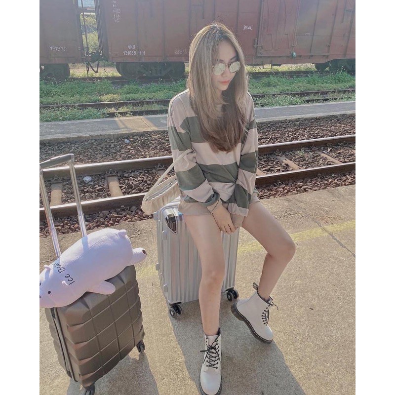 Áo SWEATER Sọc LOGO với 2 Màu Siêu HOT❤️( Hình thật 100% ,chất Cotton Mềm Mịn )[FREESHIP]❤️ | BigBuy360 - bigbuy360.vn