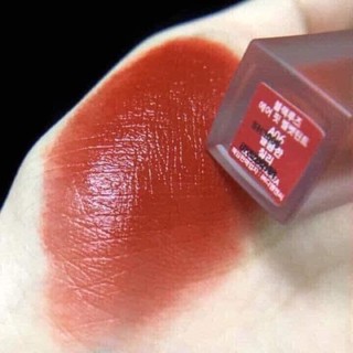 SON KEM LÌ BLACK ROUGE A06 ĐỎ ĐẤT