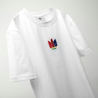 Áo thun Das logo thêu hoa style basic