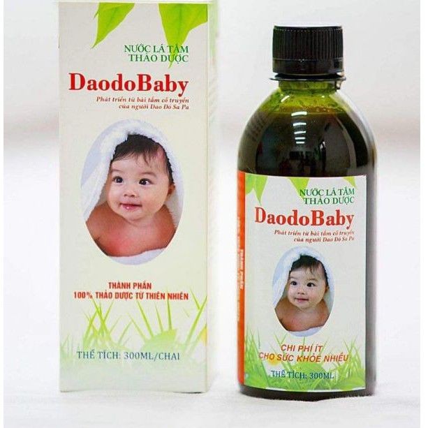 Nước tắm thảo dược Dao đỏ cho bé đậm đặc chai 300ml