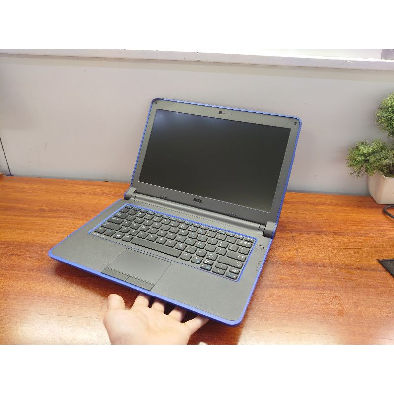 Laptop like new Dell 3350 cực đẹp,Ram 4GB,ổ SSD chạy cực mượt,pin 5-6h