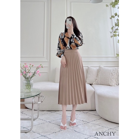 AS005 - Chân váy dập ly đen trắng