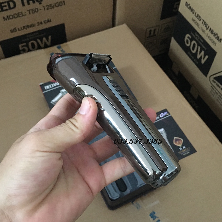 Máy cạo râu khô, cạo râu điện 588 nhỏ gọn công suất 3W