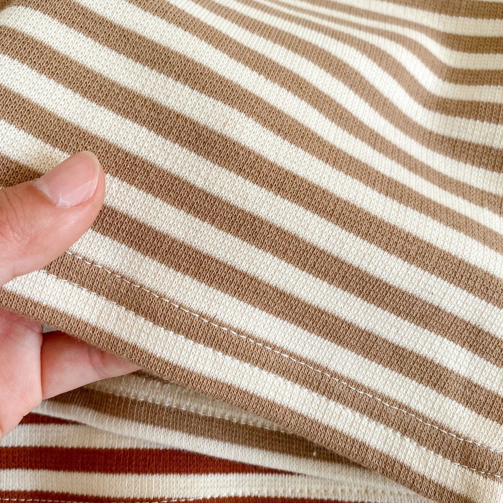 Bộ Áo Thun Cotton Tay Dài Kẻ Sọc + Quần Tam Giác 2 Màu Hình Gấu Cho Bé