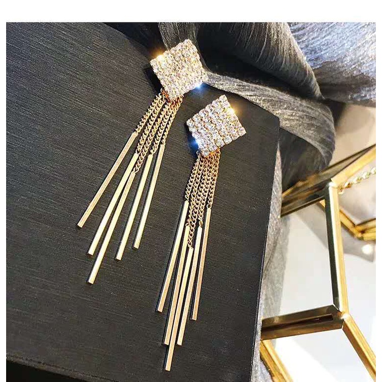 Bông Tai Tua Rua Dáng Dài Thời Trang Hàn Quốc 2022 Cho Nữ