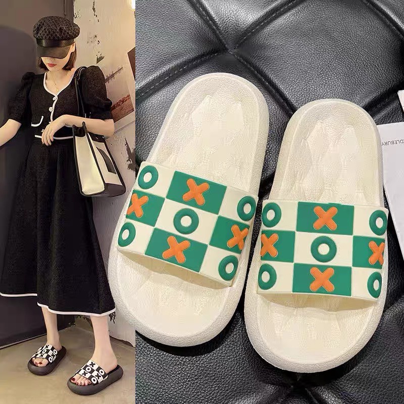 Dép bánh mình thời trang hình bàn cờ dễ thương 2023