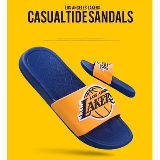Dép quai ngang đế bằng NBA họa tiết Celtics Rocket Lakers phong cách bóng rổ size 40-44 thời trang cho nam