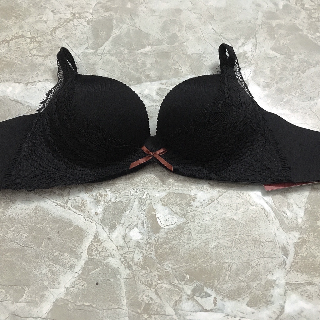 Áo Lót Nữ Su Đúc CXG Không Gọng Nâng Ngực Phối Ren A16