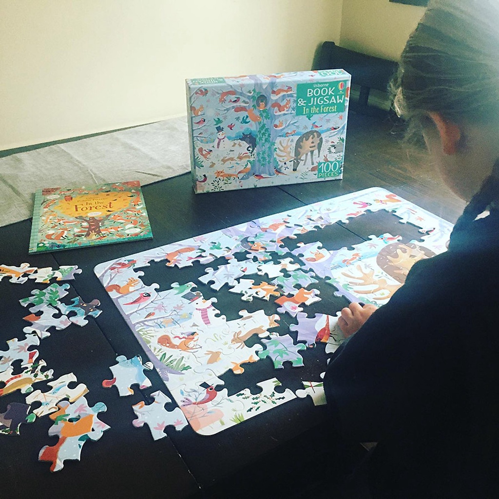 Sách Xếp Hình Usborne - Book and Jigsaw - học tiếng anh dành cho trẻ em về Nông trại, Vũ trụ, Khu rừng, Thế giới, Động V