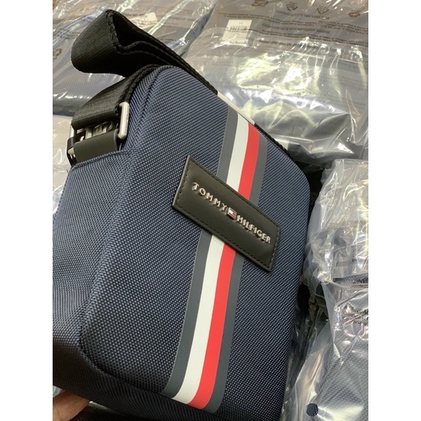 TNS-Túi đeo chéo nam form hộp dây đeo bản to cá tính hottrend Tommie Uptown bag for men-chất liệu chuẩn màu xanh navy