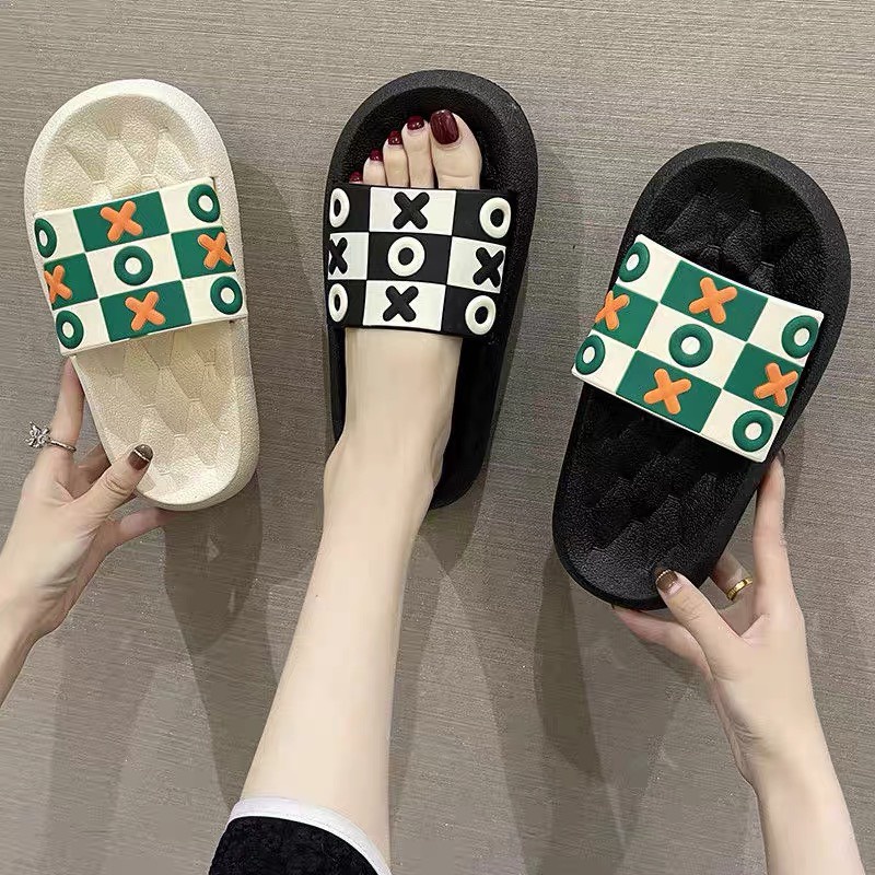 Dép bánh mình thời trang hình bàn cờ dễ thương 2023