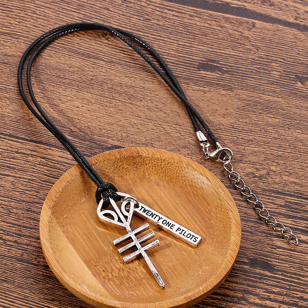 Dây chuyền mặt hình đầu lâu 21 Twenty One Pilots phong cách Hip Hop