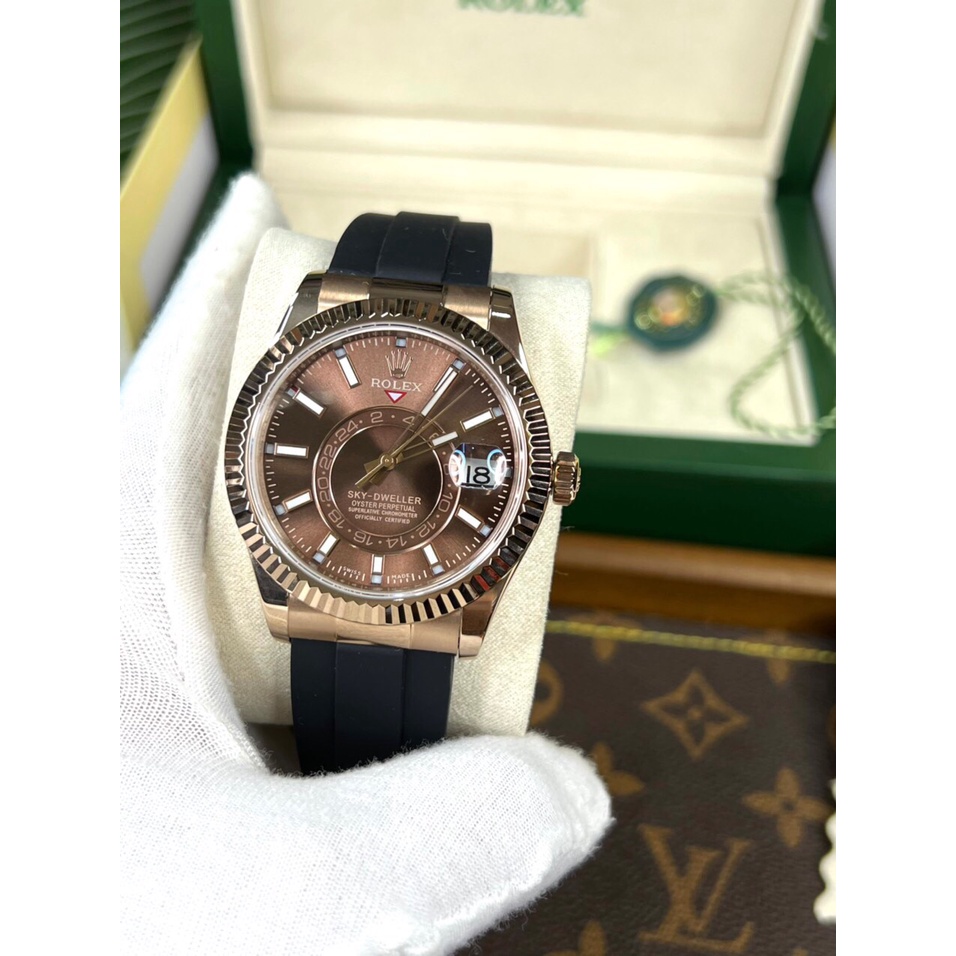 Đồng hồ nam Rolex Sky-Dweller 41mm máy cơ ETA 2825 Thuỵ Sĩ cao cấp, khung thép bản cao L904, sắc nét từng chi tiết