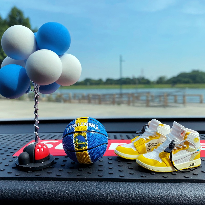 Móc Khóa Hình Đôi Giày Bóng Rổ mini aj1 nba James Kobe Curry Sáng Tạo Trang Trí Xe Hơi