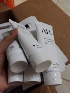 Kem đánh răng Mỹ AP24