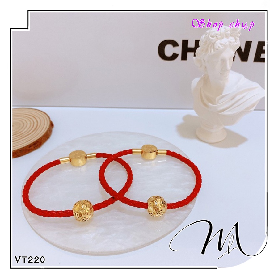 Vòng tay chỉ đỏ Charm kim tiền trường thọ khóa bấm Titan không gỉ - Măng's House VT220