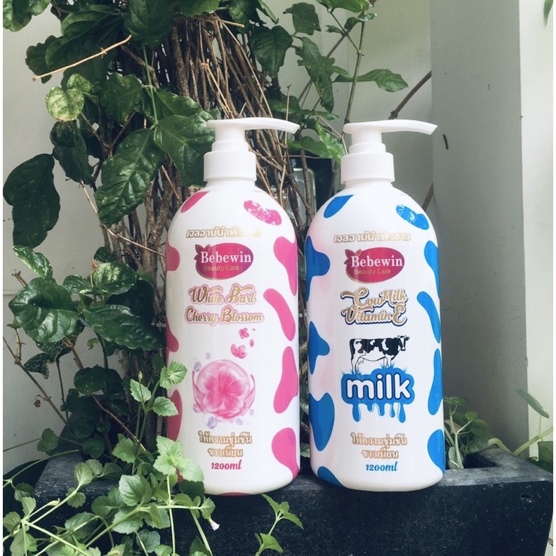 - Sữa tắm trắng da Bebewin chai 1200ml