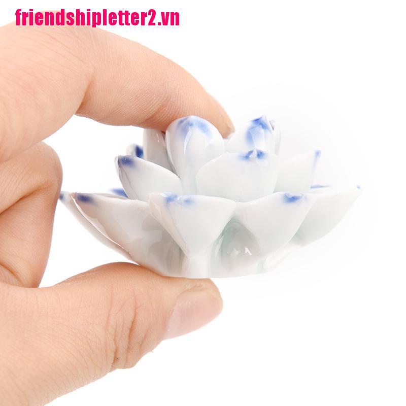 Đế Đốt Trầm Hương Hình Hoa Sen Bằng Gốm Tỉ Lệ 1 / 3