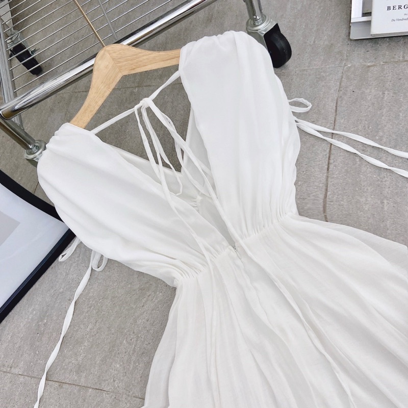 ĐẦM MIDI TRẮNG CỔ V RÃ NGỰC TAY RÚT DÂY BO EO