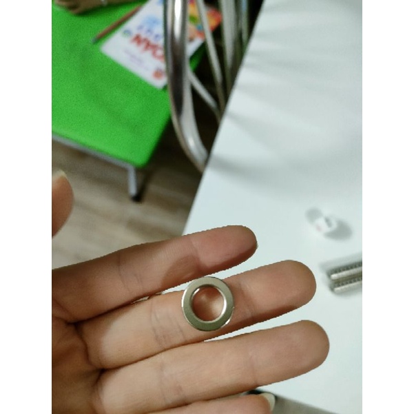 Nam châm hình nhẫn 15x5 lỗ 9mm, nam châm nhẫn có lỗ giữa. nam châm buộc dây