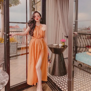 Váy tơ yếm xẻ đùi