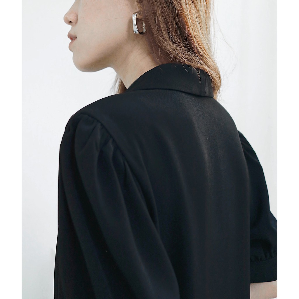 Chicka Chicka - Áo Silk short sleeve blazer - Black | BigBuy360 - bigbuy360.vn