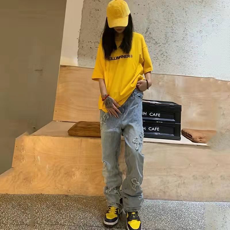 Quần jean lưng cao hoạ tiết chữ thập phong cách Âu Mỹ đường phố 2021