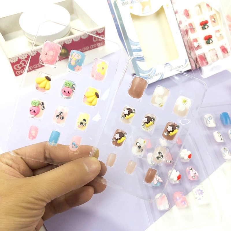 - Bộ Dán Móng Tay  Giả  Nổi 3D ( Có  Lớp Keo Dính)Cho Bé Gái Xinh Xắn - Ngộ Ngĩnh - Đáng Yêu ơi