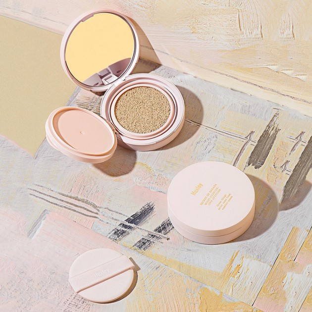 Phấn nước Huxley Moist Cushion Màu sand dune #03