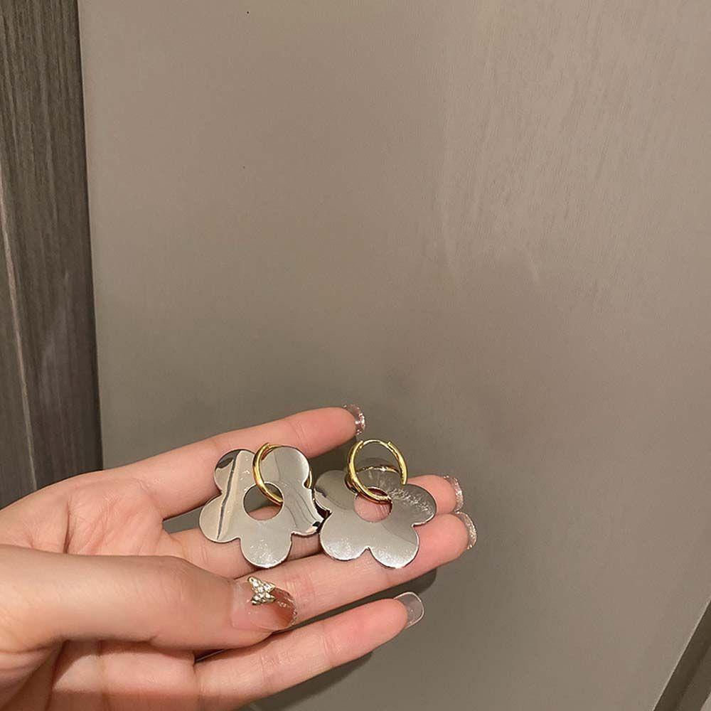 Khuyên Tai Hình Hoa Đơn Giản Ngọt Ngào MXMUSTY|Bông Tai Dạng Vòng Tròn Bằng Kim Loại Màu Sắc Thời Trang