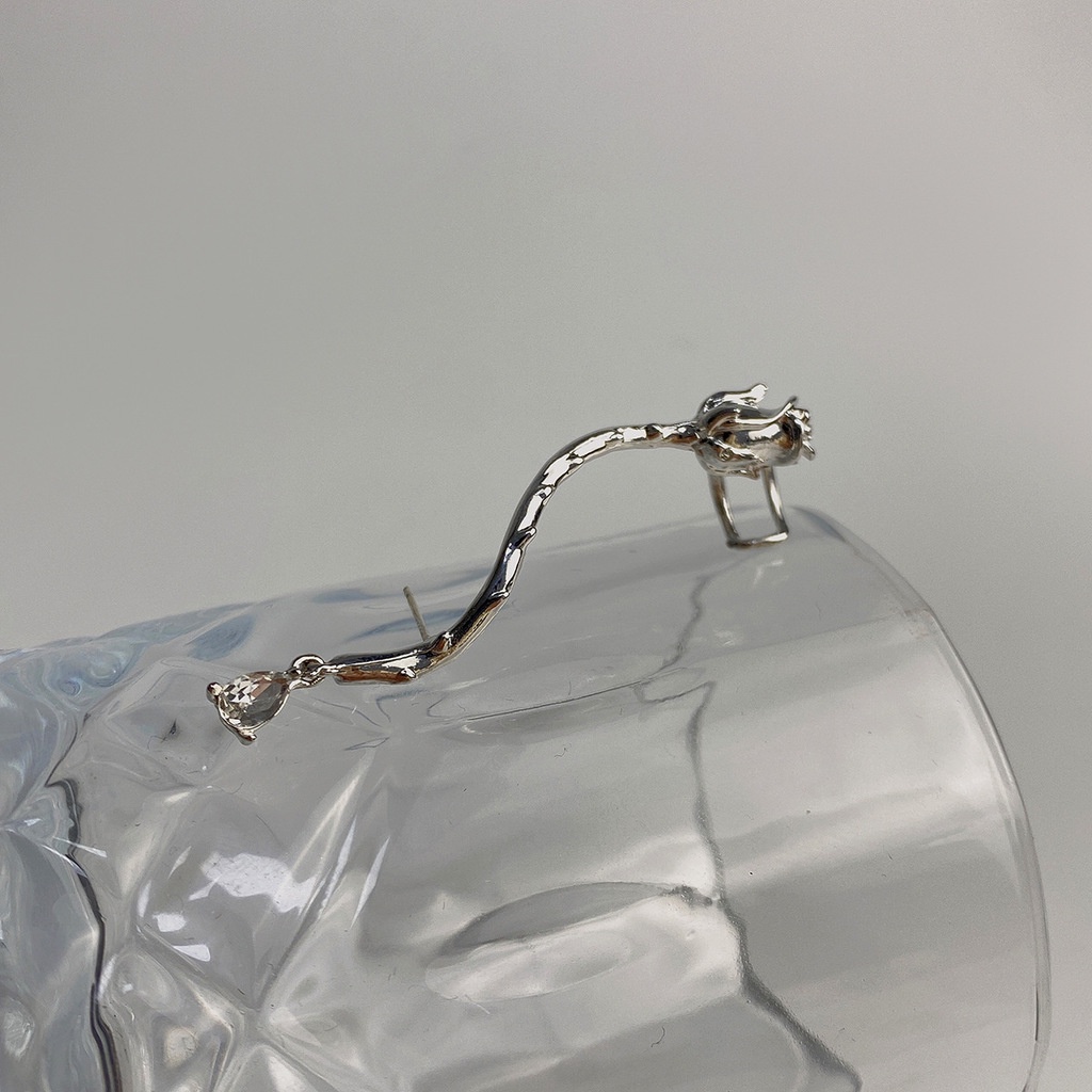 Khuyên tai hình hoa hồng đính đá kim cương cho nữ