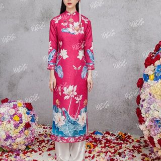 Áo dài cách tân gấm hoa sen