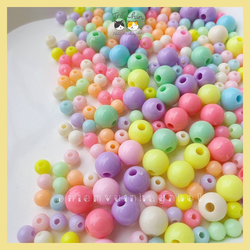 Set 10 hạt nhựa tròn size 6mm, 8mm và 10mm có lỗ xỏ làm vòng, móc khóa...