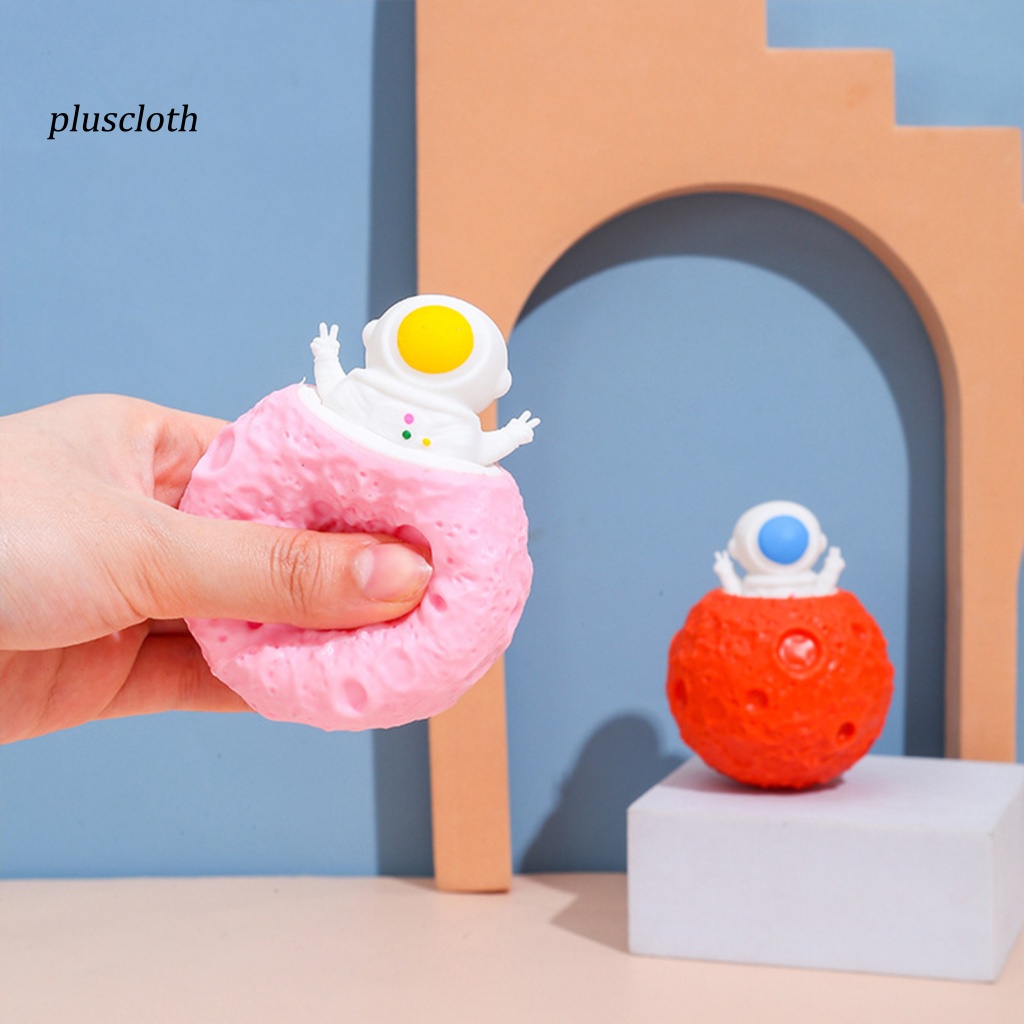 Đồ Chơi Bóp Tay Hình Phi Hành Gia Bằng Nhựa