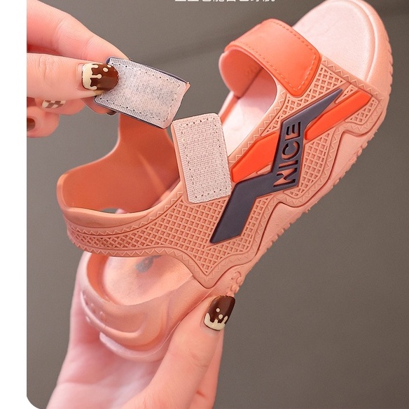 Giày Dép Sandal Quai Hậu Dán Bé Trai Gái Bằng Nhựa Cao Su Dẻo Mềm Đi Học Chơi Chống Trơn Trượt Từ 3-12 Tuổi