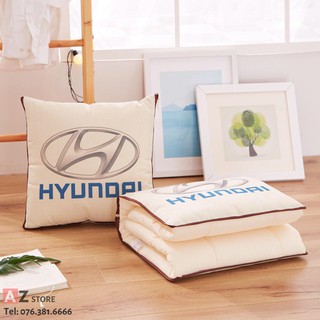 Gối và chăn (mền) 2 trong 1 (logo Hyundai) - Sử dụng làm tựa lưng, chăn đắp văn phòng hoặc ô tô tiện dụng