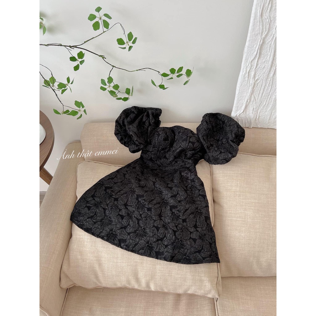 Váy trễ vai tay bồng vân hgoa nổi đen trắng Emmei - v180