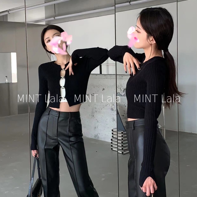 Áo Croptop Tay Dài Xẻ Len Đen Trắng Cài Móc Cá Tính - HQC