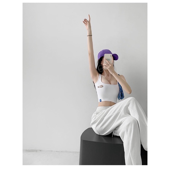 áo ba lỗ thể thao khoe rốn phong cách hot girl âu mĩ cá tính