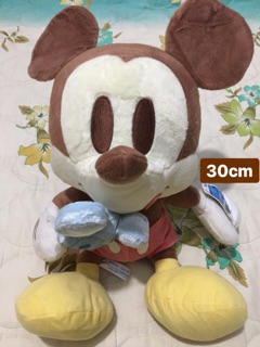 Gấu bông chuột Mickey.