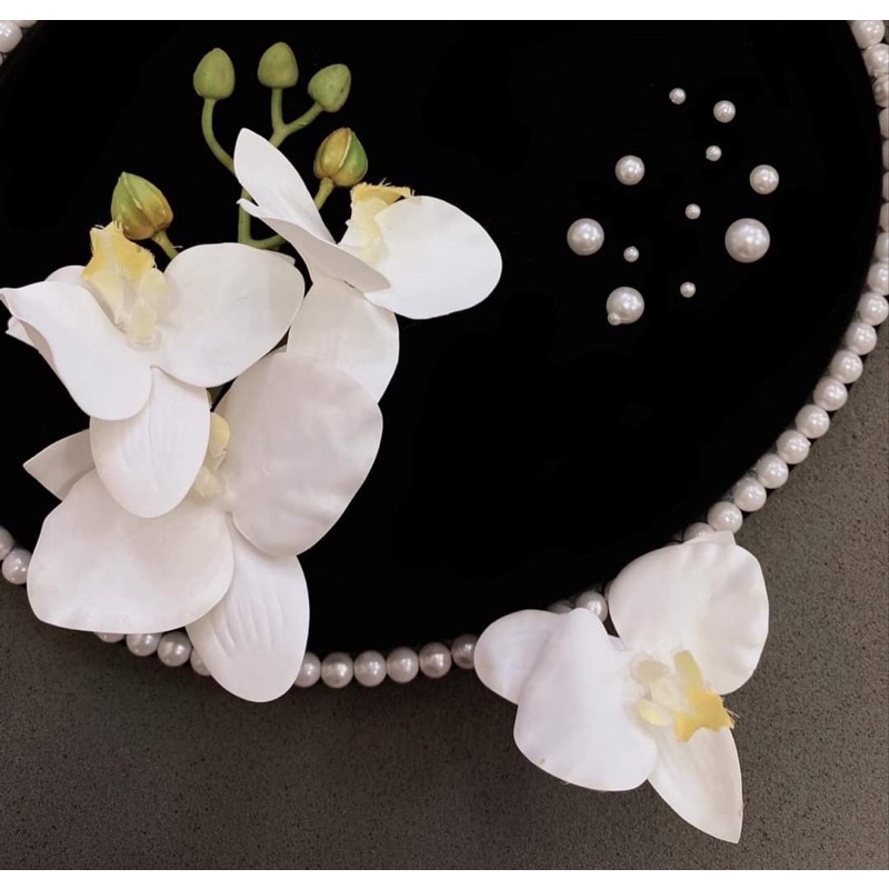 Hoa lan cài tóc cô dâu