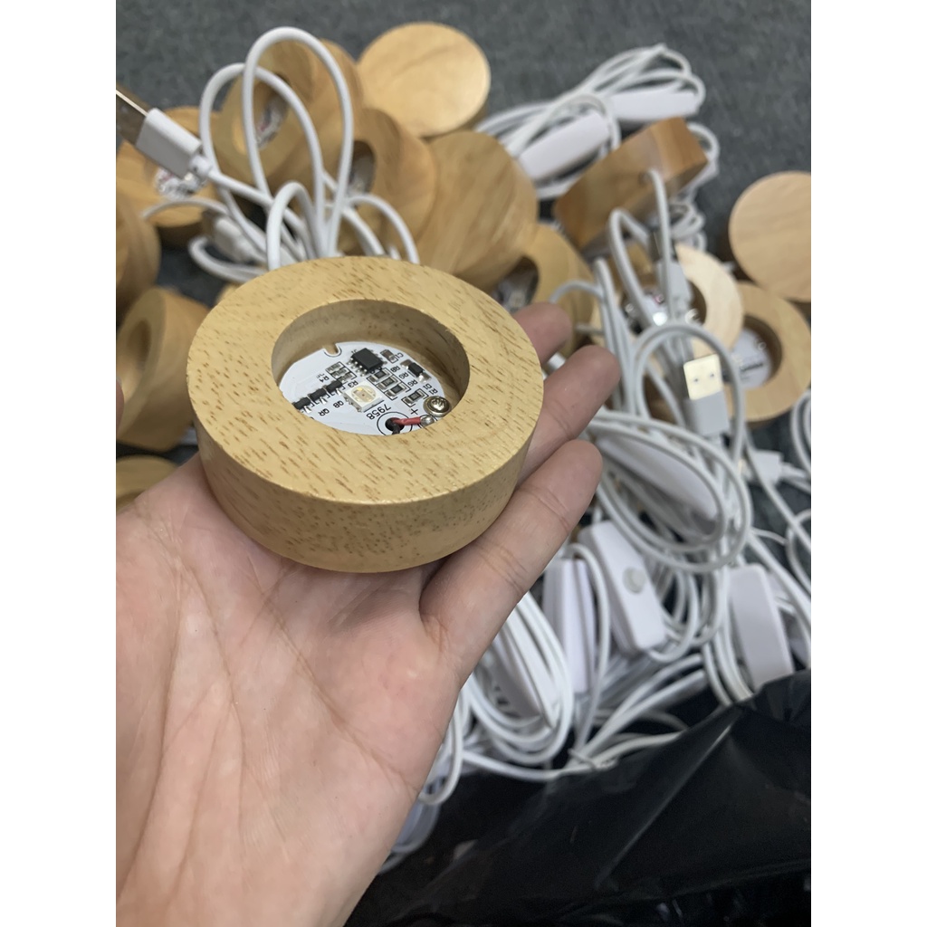 Đế Gỗ Đèn Led Tròn Trưng Bày Nghệ Thuật Resin 3D , Mica