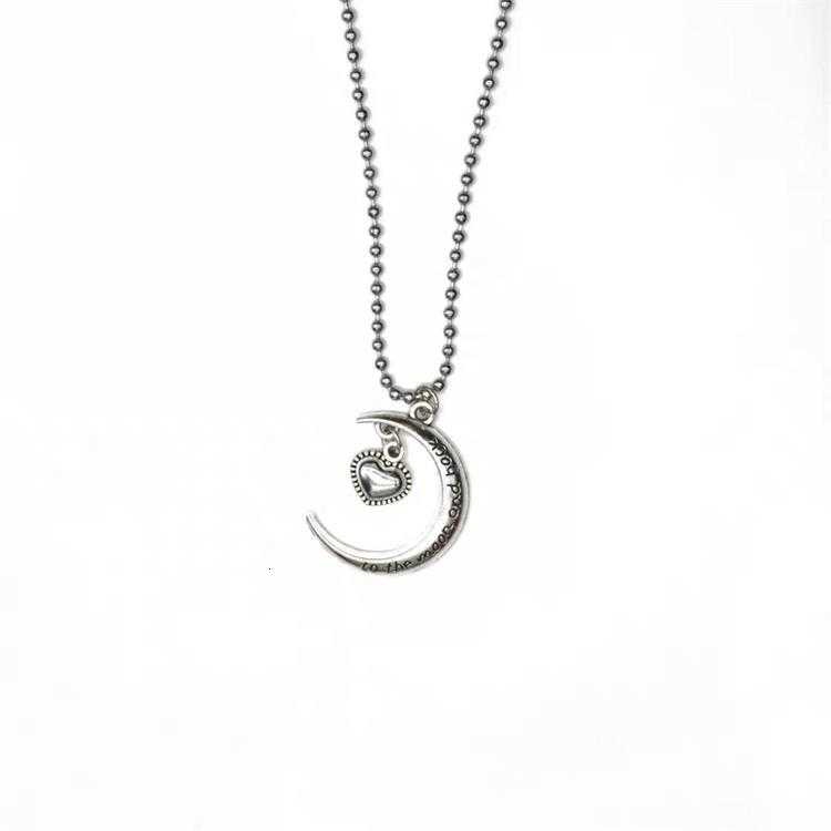 [Free Shipping] Dây Chuyền Mặt Hình Mặt Trăng/ Trái Tim Phong Cách Hip Hop Thời Trang Cho Cặp Đôi 22134