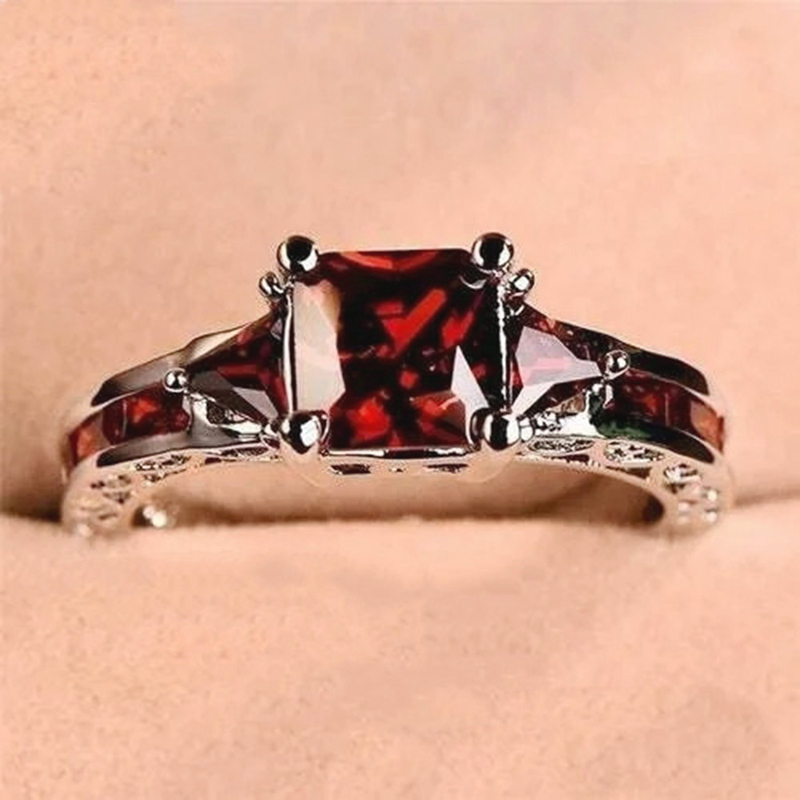 Nhẫn Mạ Vàng Trắng 18k Đính Ruby Đỏ Sang Trọng