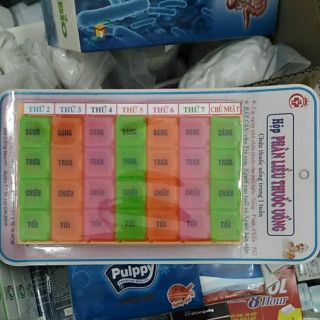 Hộp phân liều thuốc uống chứa thuốc uống trong 1 tuần