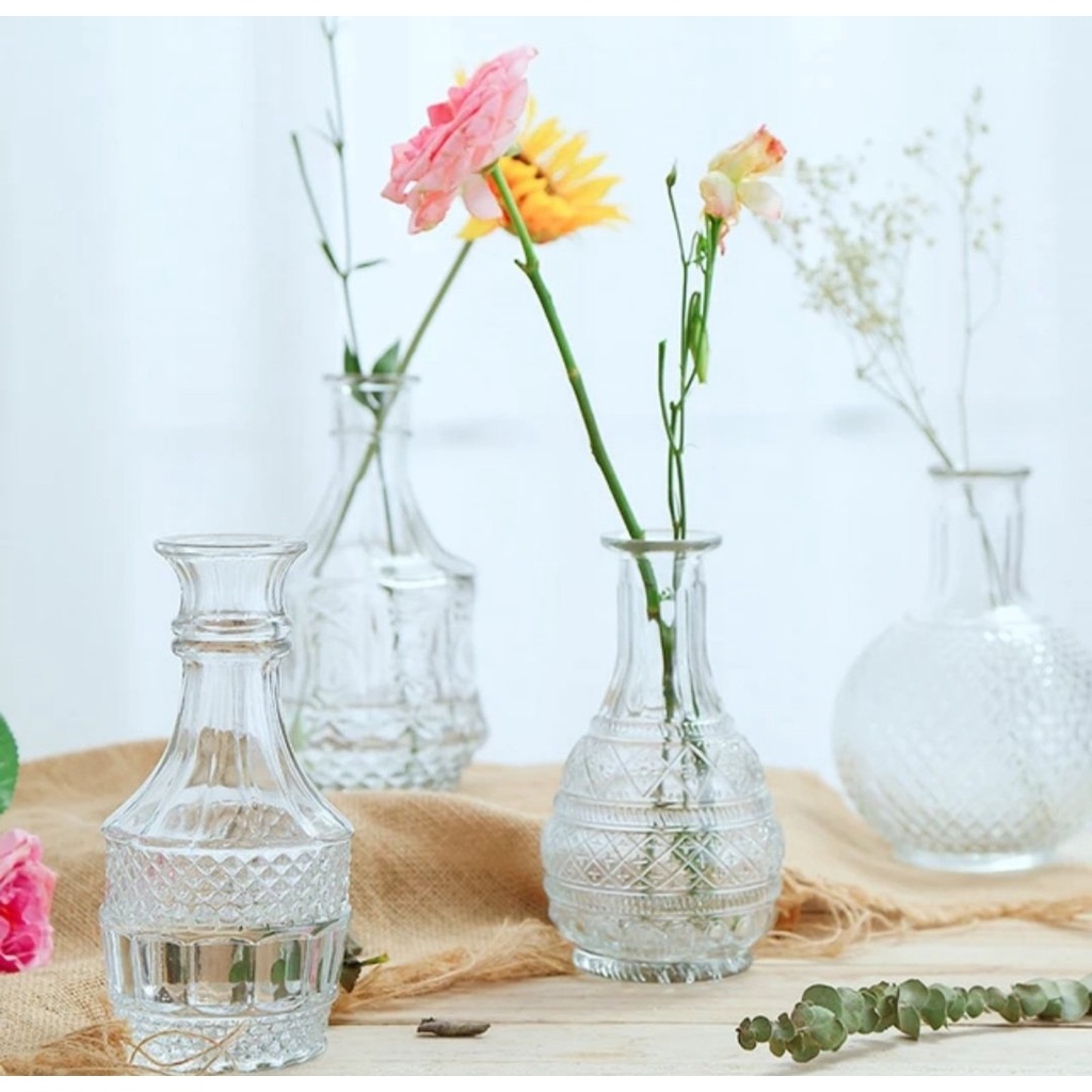 Lọ hoa thủy tinh phong cách Bắc Âu, lọ hoa vintage giúp Decor góc nhỏ cho ngôi nhà xinh xắn (Mẫu bất kỳ/ không chọn mẫu)