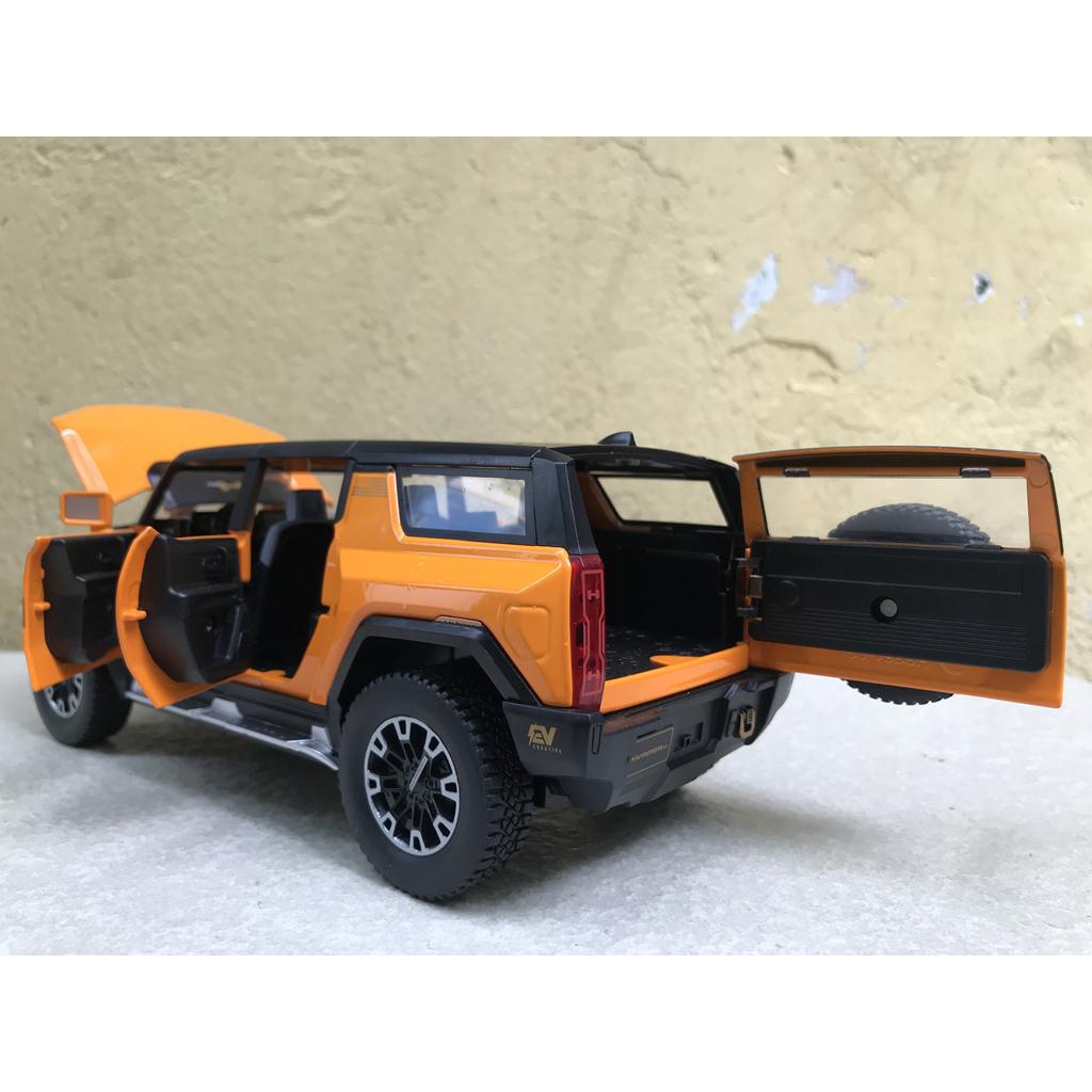 Mô hình xe GMC HUMMER EV 2024 - 1:24